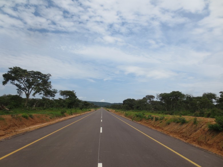 赞比亚穆巴拉—纳孔德公路建设项目