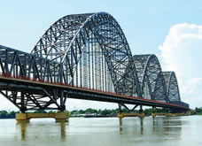 Строительство моста в Мандалае в Мьянме